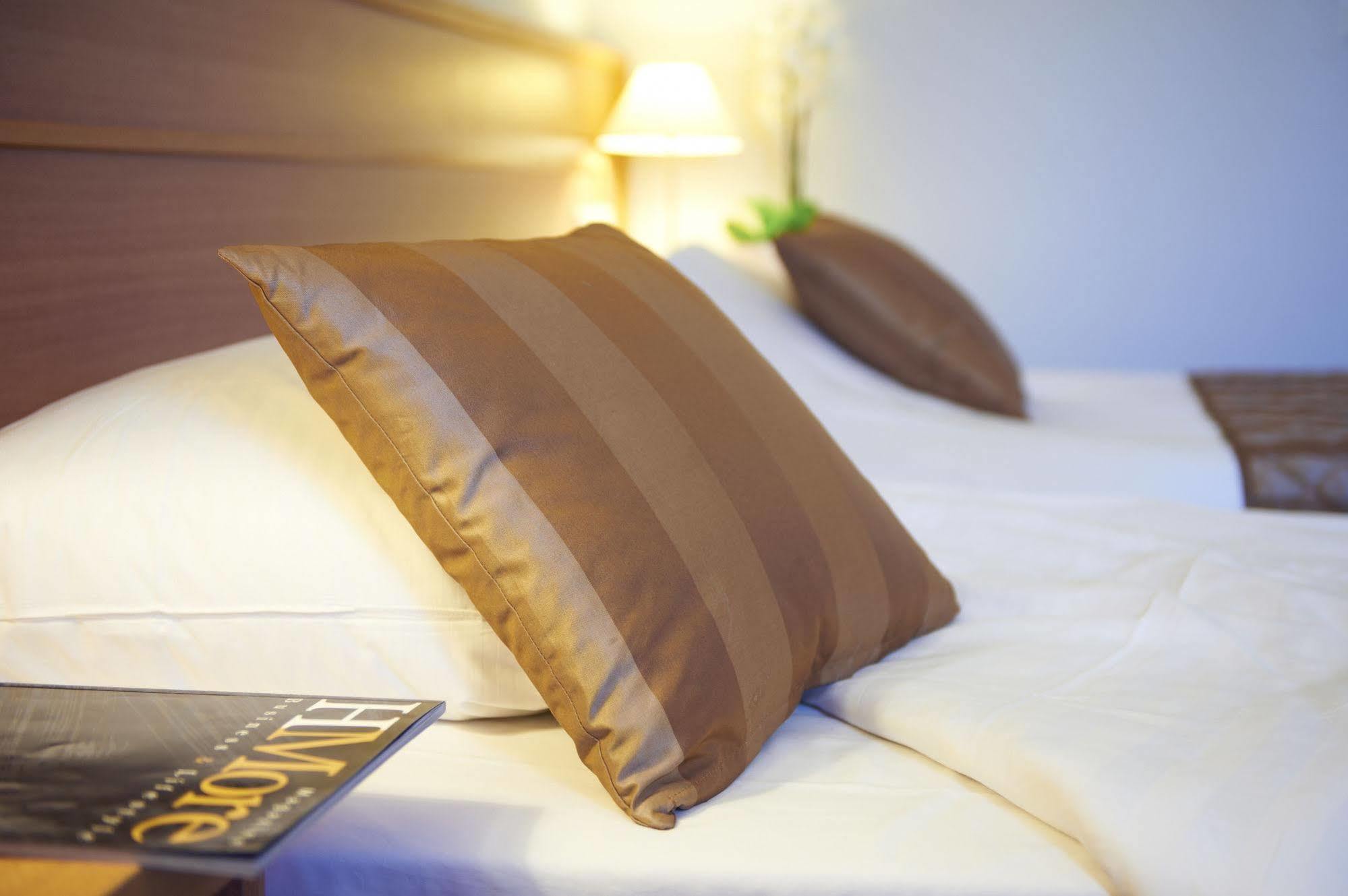 Bastion Hotel Χέερλεν Εξωτερικό φωτογραφία